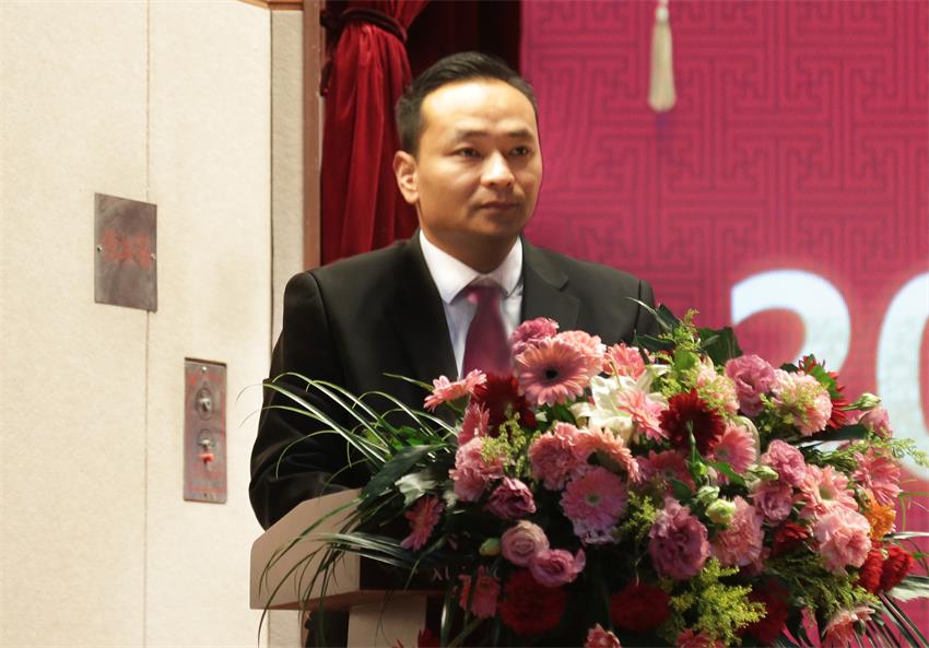 集團(tuán)副總、紀(jì)委副書記張成彪同志作徐州寶潤實(shí)業(yè)集團(tuán)“關(guān)于2018年違紀(jì)違規(guī)及重大事故責(zé)任單位的通報(bào)及處理決定”